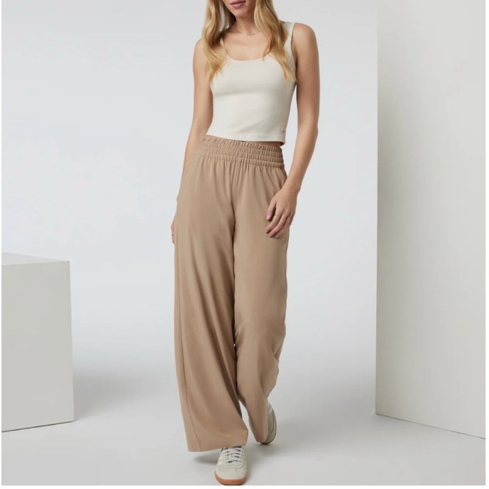 Vuori | Villa wide leg pant in goldenrod tan